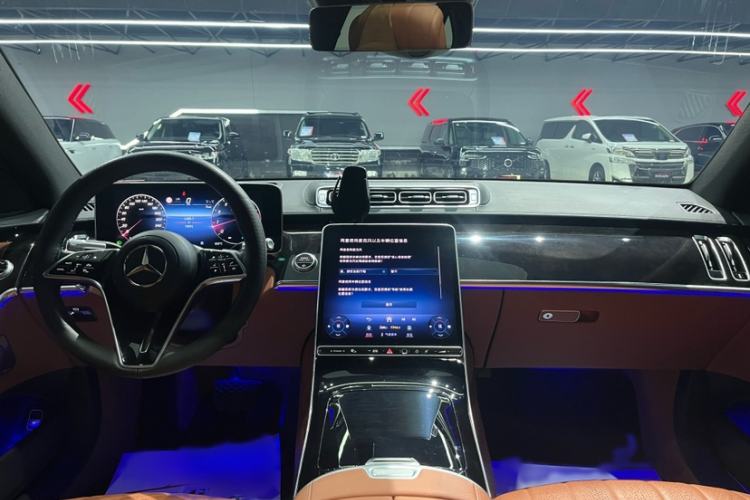 Used Mercedes-Benz S-Class 2022 Revised S 400 L Luxury Edition Interior 1