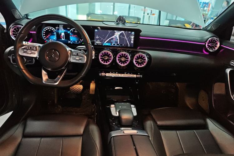 Used Mercedes-Benz A-Class 2022 Restyled A 200 L Sport Sedan Fashion Version
