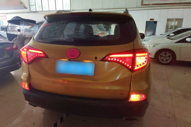 Used BYD Song 2016 GaiShi Edition 1.5TI Manual Elite Model Rear