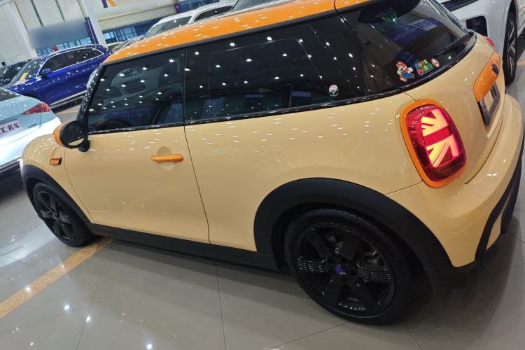 Used MINI MINI 2023 1.5T COOPER Midnight Escape Special Edition
