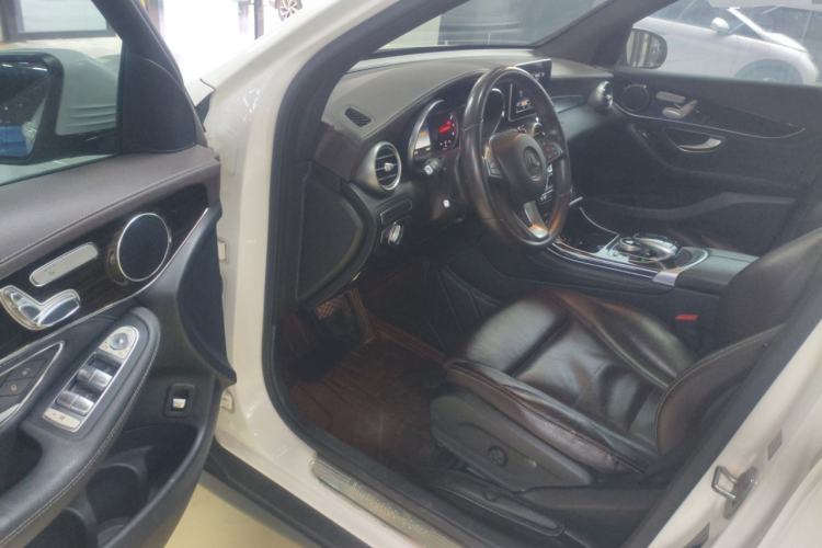 Used Mercedes-Benz GLC 2018 Facelifted GLC 260 4MATIC Dynamic Edition Driver Seat