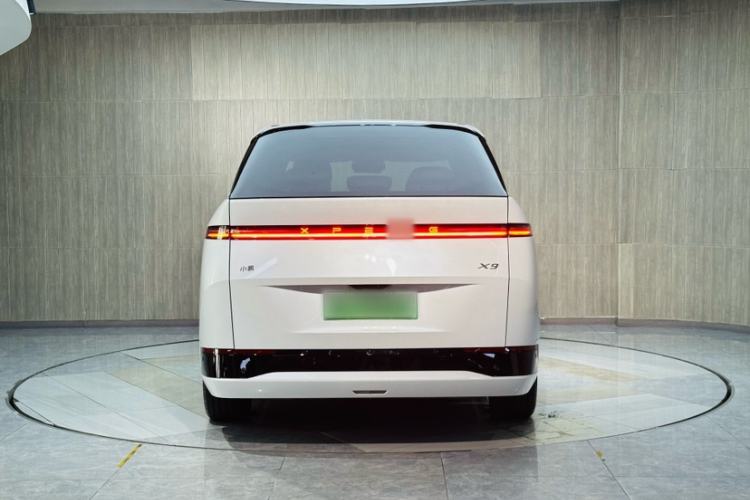Used XPeng X9 2025 740 Ultra-Long Range Max Exterior 3