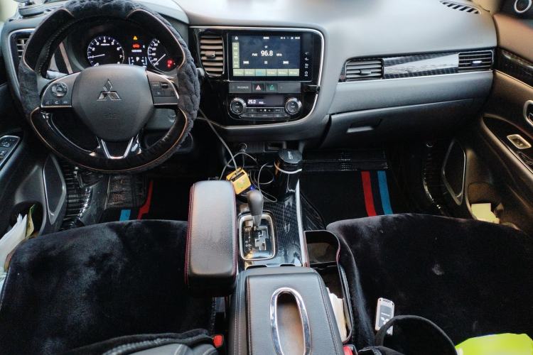 Used Mitsubishi Outlander 2021 2.0L Two-Wheel Drive Comfort Edition 7 Seats