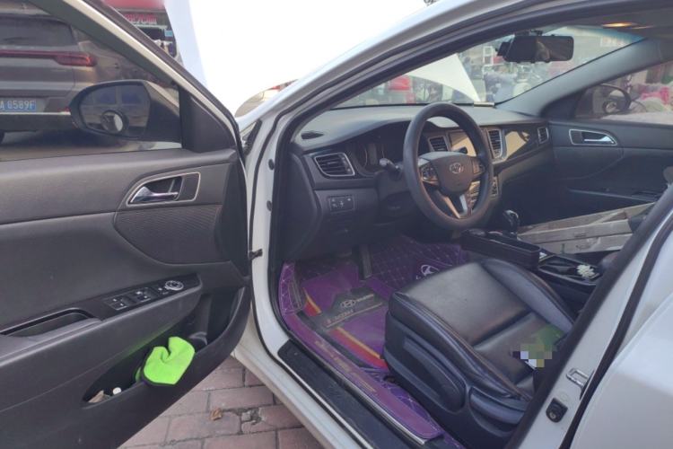 Used Hyundai Mistra 2014 1.8L Automatic Smart GLS
