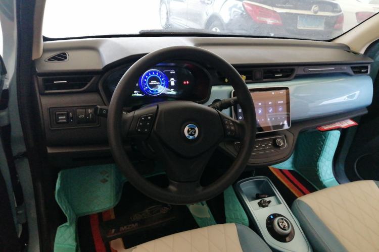 Used Brilliance Xinri i03 2021 318 km 31.45 kWh Steering Wheel