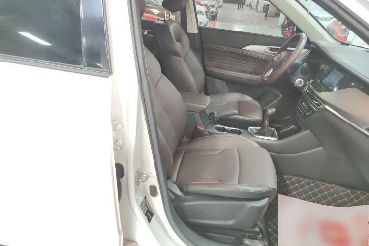 Used CHANGAN CS35PLUS 2019 1.6L Manual E-Link Upgrade Edition
