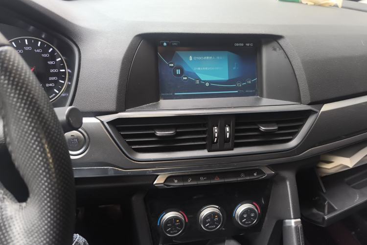 Used Haval H6 2018 Sport Edition 1.5T Manual Two-Wheel Drive Elite Model China V Standard Audio And AC Panel