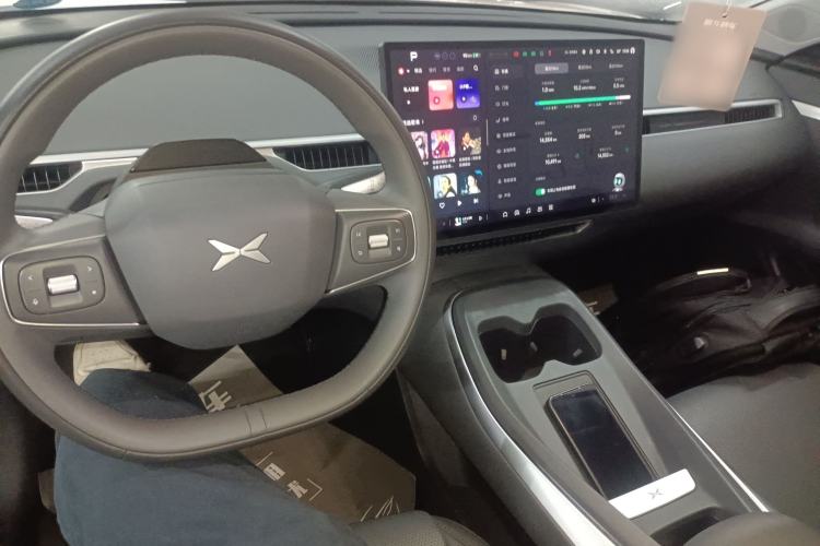 Used XPeng MONA M03 2025 600 with Ultra-Long Range Max Center Console