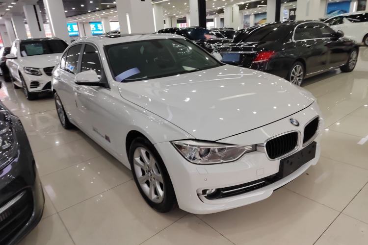 Used BMW 3 Series 2015 328Li Fashion Model Front Right 45 Deg