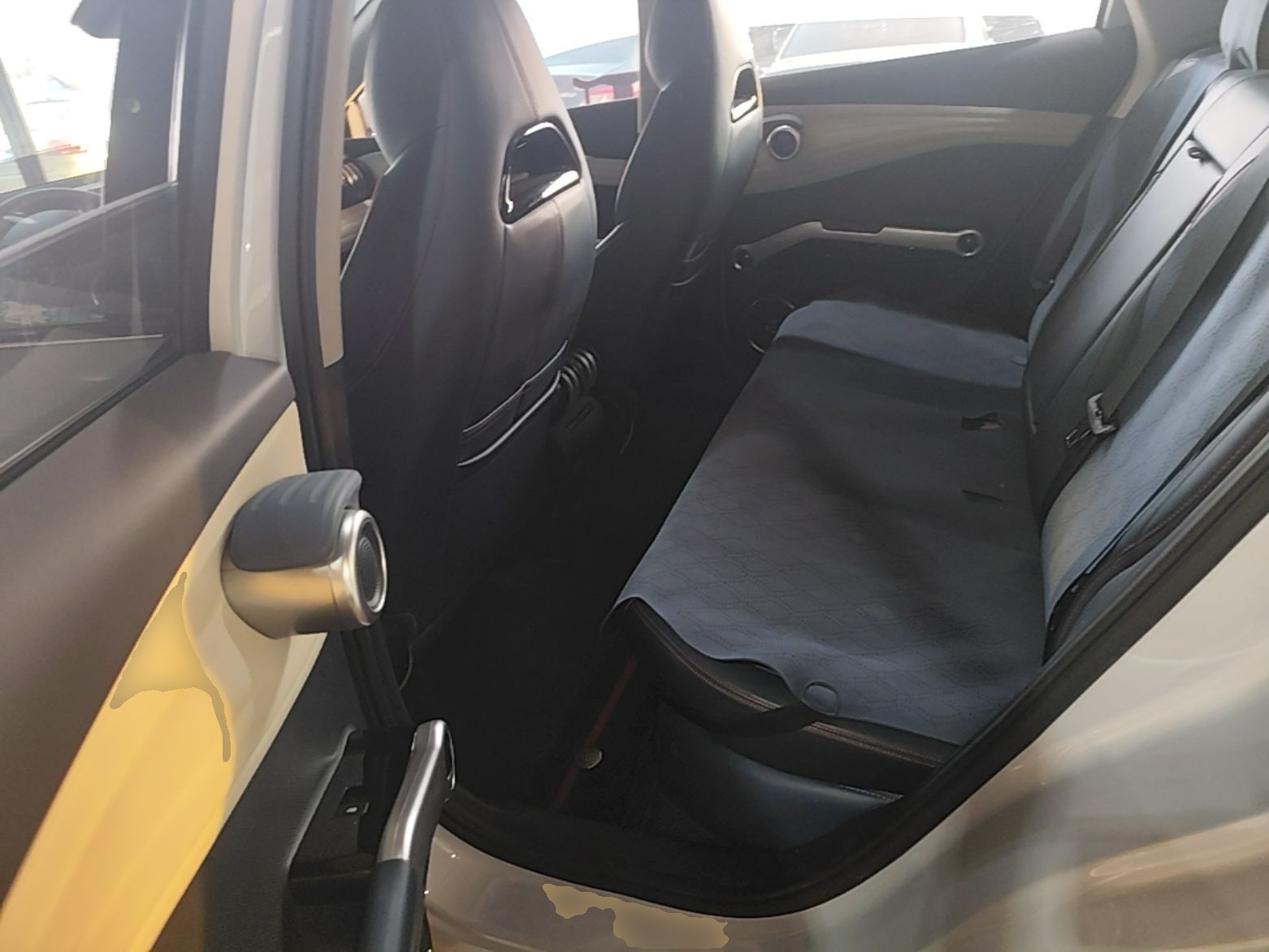 BYD Yuan PLUS 2022 510 km Flagship Version — снимка 20
