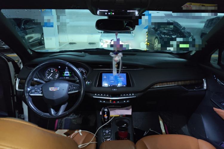 Used Cadillac XT4 2021 28T Four-Wheel Drive Platinum Edition