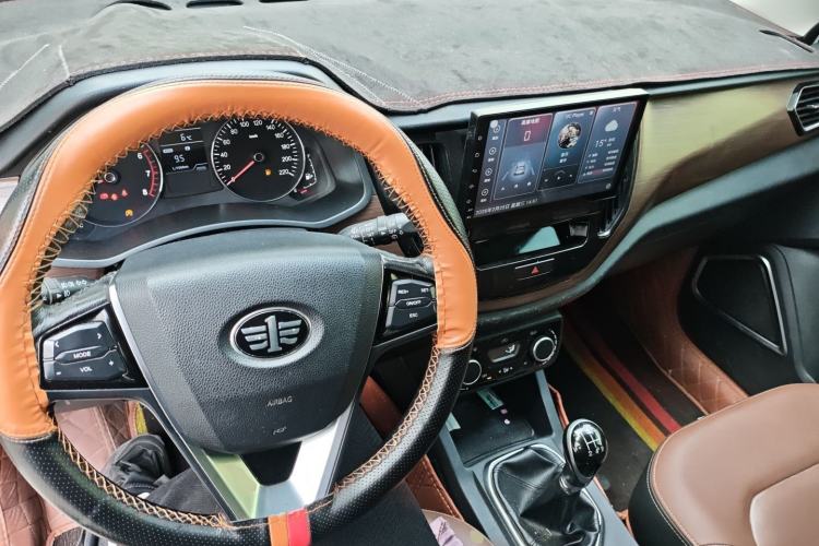 Used FAW Senya R7 2016 1.6L Manual Luxury Model