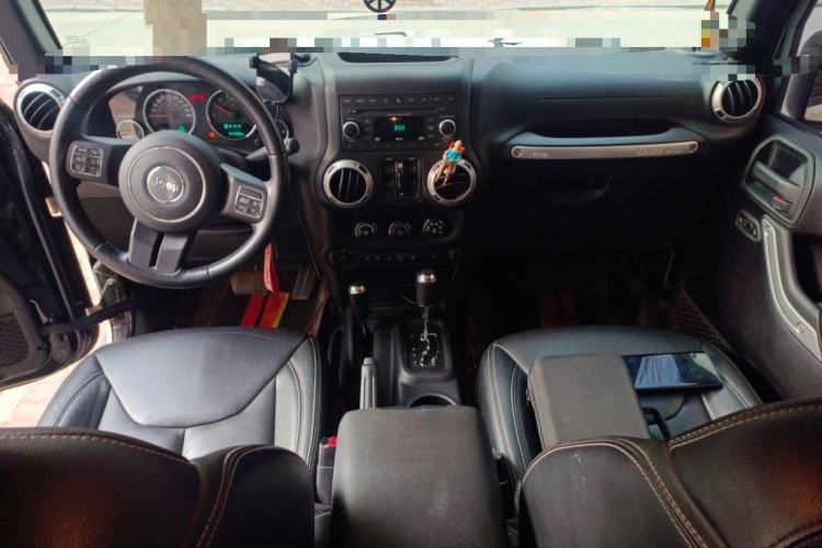 Used Jeep Wrangler 2015 3.0L Sahara Four-Door Comfort Edition
