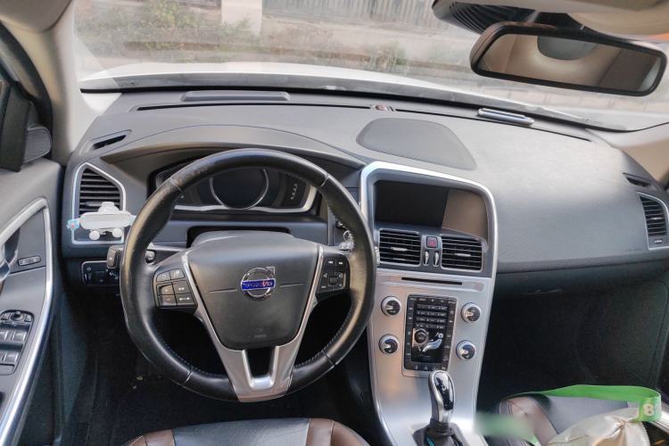 Used Volvo XC60 2017 T5 AWD Smart Range Edition