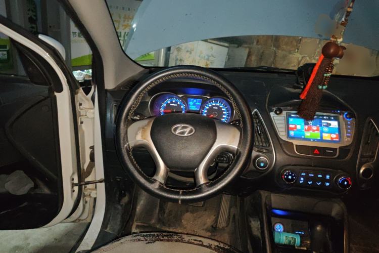 Used Hyundai ix35 2013 2.0L Automatic 2WD Comfort GL China IV Standard Steering Wheel