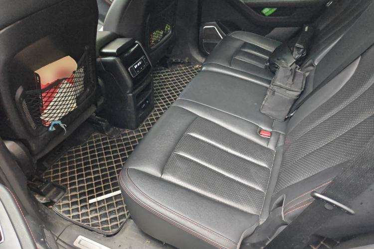 Used BYD Tang New Energy 2018 DM 2.0T All-Wheel Drive Smart Connect Genesis Edition 7 Seats China V Emission Standard Left Rear Seat