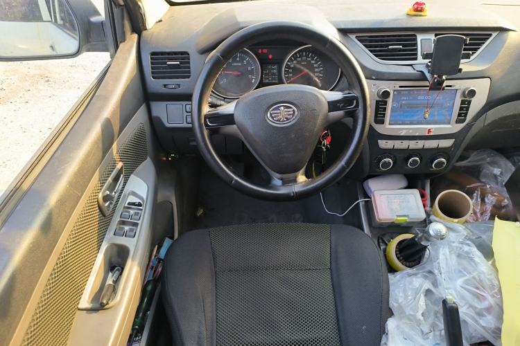 Used FAW Senya S80 2013 1.5L Manual 5-Seat Urban Fashion Edition

