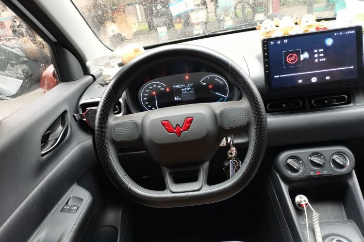 Used Wuling Hongguang New Energy 2024 All-Electric Model 300KM Practical Version Steering Wheel