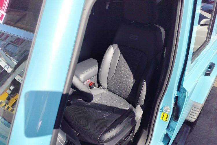 Used 212 T01 2025 2.0T Changfeng
