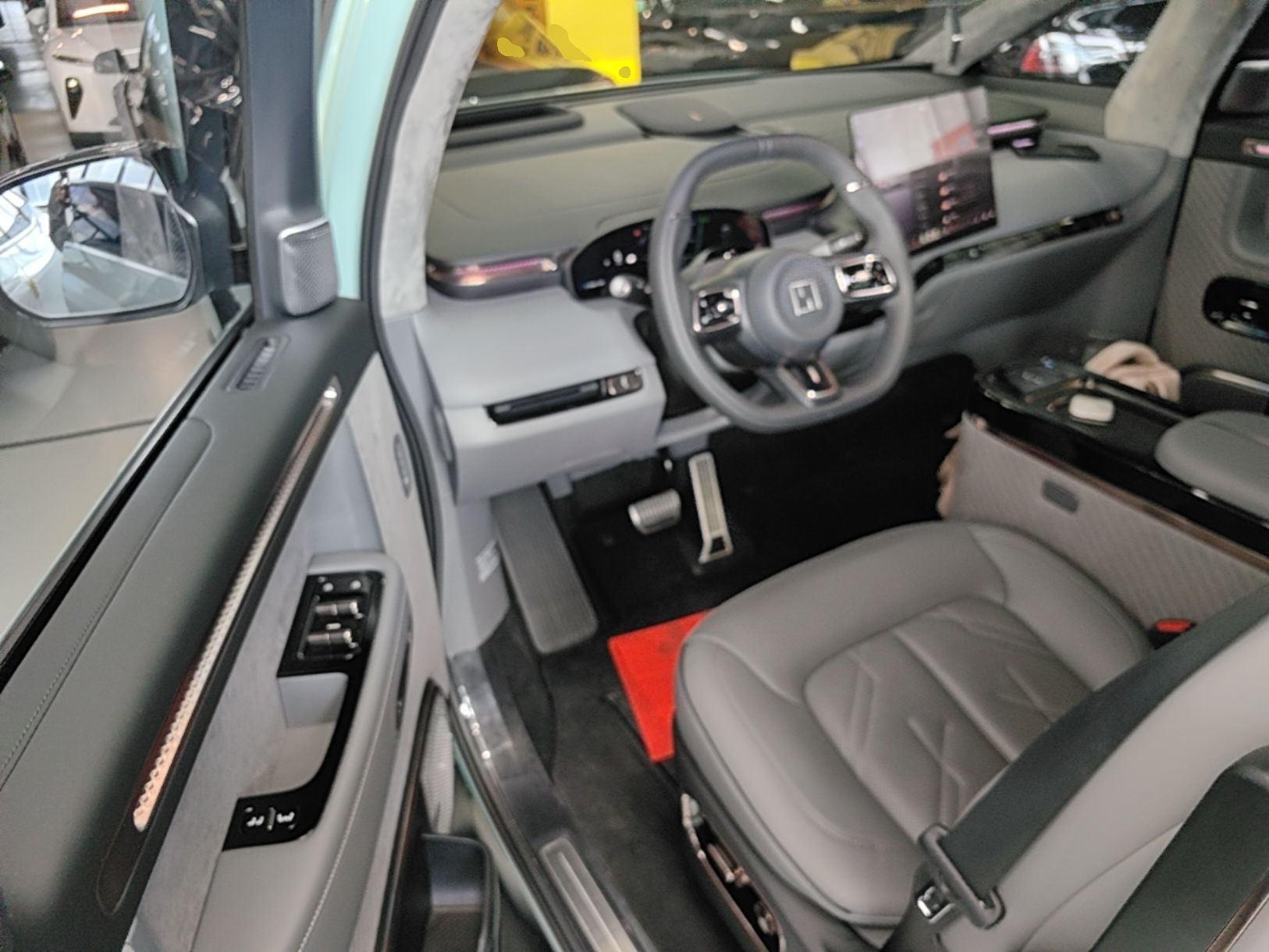 Zeekr MIX 2025 Long-Range Intelligent Driving Edition — снимка 18