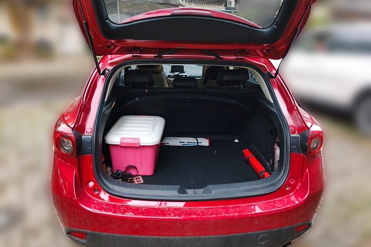 Used Mazda 3 Axela 2014 Hatchback 1.5L Automatic Luxury Model Trunk