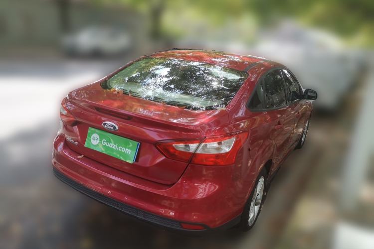 Used Ford Focus 2012 Sedan 1.6L Automatic Fashion Edition
