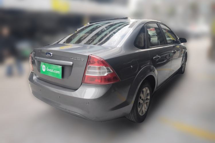 Used Ford Focus 2011 Sedan 1.8L Manual Classic Model

