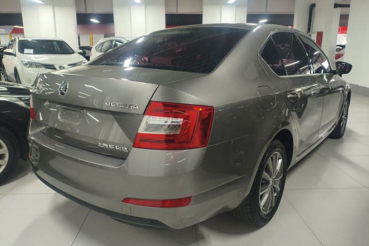 Used Skoda Octavia 2017 Classic Model 1.6L Automatic Comfort Edition Rear Right 45 Deg