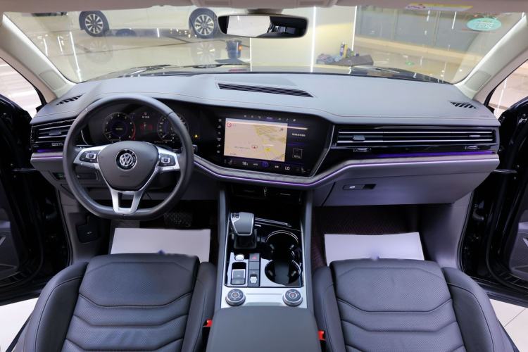 Used Volkswagen Touareg 2019 3.0 TSI RuiFeng Edition China V Standard Interior 3