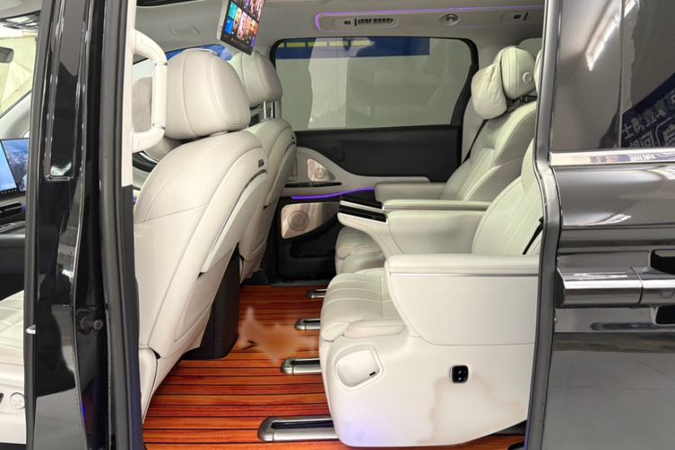 Used VOYAH Dream 2025 PHEV Four-Wheel Drive Prestige Kunpeng Edition