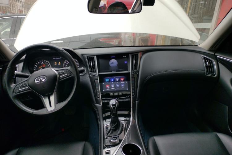 Used Infiniti Q50L 2018 2.0T Comfort Edition China VI Standard
