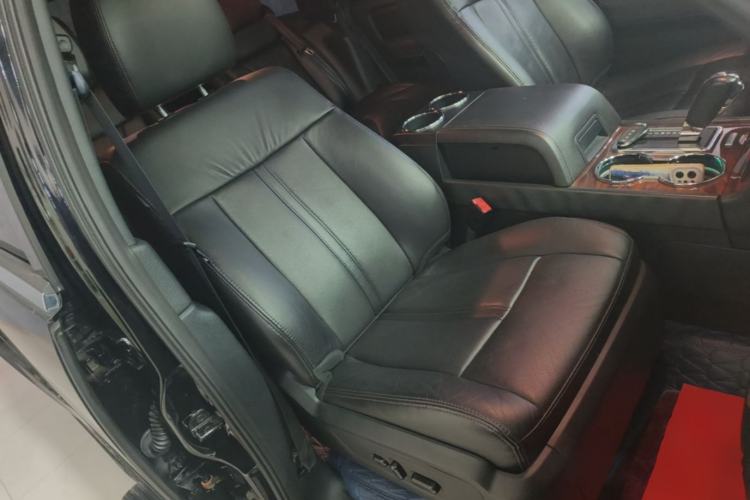 Used Lincoln Navigator 2016 3.5T AWD Right Front Seat