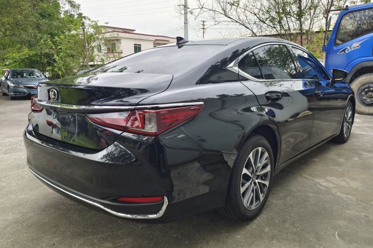 Used Lexus ES 2023 200 Excellence Edition Exterior 5