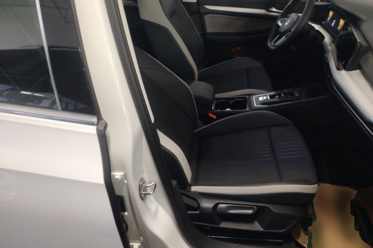 Used Volkswagen Golf 2021 280TSI DSG Pro Right Front Seat