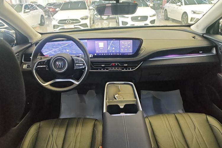 Used Buick LaCrosse 2026 Model Platinum Aivia Edition Center Console