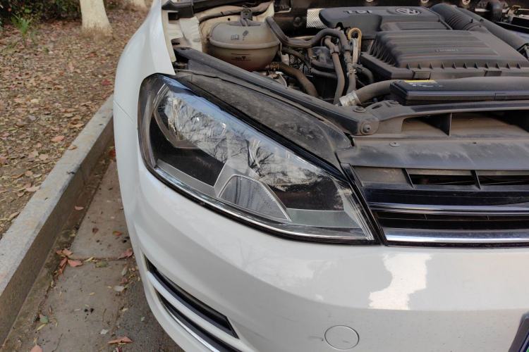 Used Volkswagen Golf 2016 230TSI Automatic Comfort Version Right Front Headlight