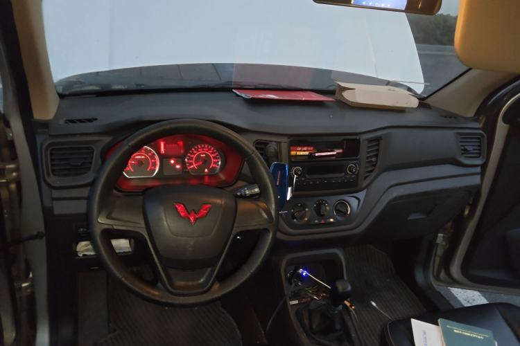 Used Wuling Hongguang V 2022 1.5L Jingqu Version Hydraulic Power Steering LAR
