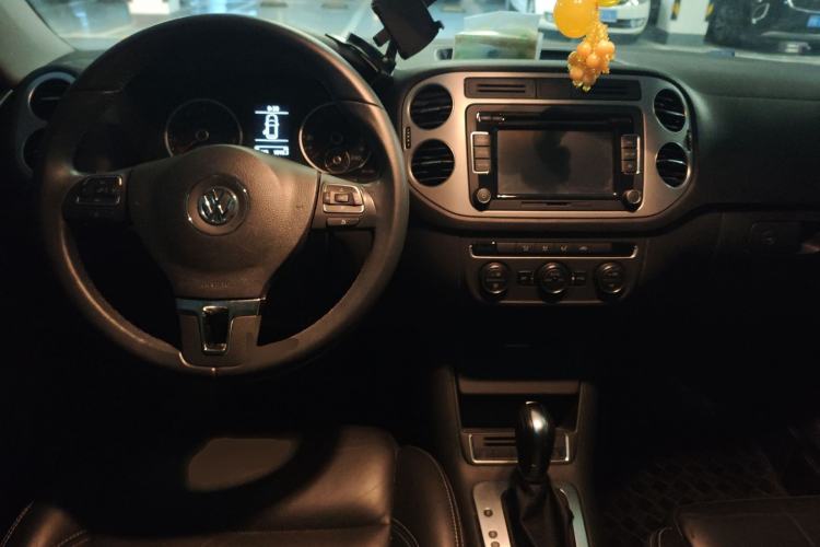 Used Volkswagen Tiguan 2014 1.8TSI Automatic 2WD 30th Anniversary Edition Center Console