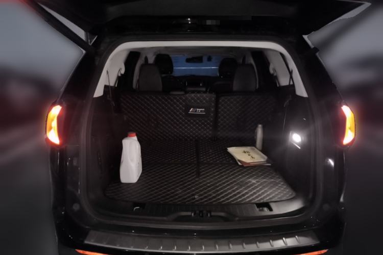 Used Ford Edge 2016 EcoBoost 245 Four-Wheel Drive Titanium Edition 7-Seater Trunk