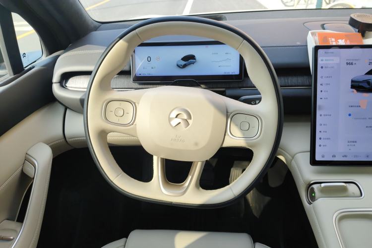 Used Nio ES6 2023 75 kWh Steering Wheel