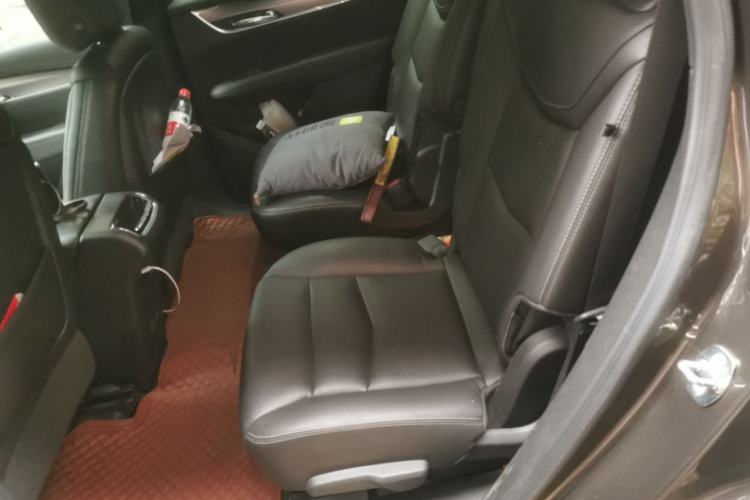 Used Cadillac XT6 2022 2.0T Six-Seater Four-Wheel-Drive Luxury Version
