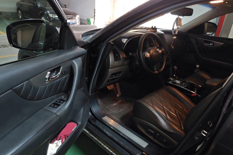 Used Infiniti QX70 2013 3.7L Supreme Edition