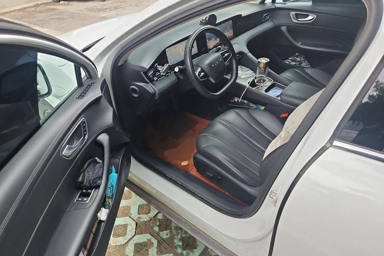 Used Roewe D7 2023 DMH 125km Superior Edition
