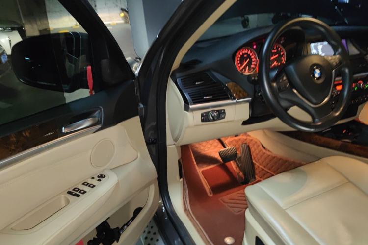 Used BMW X5 2011 xDrive35i Luxury Model Driver Seat