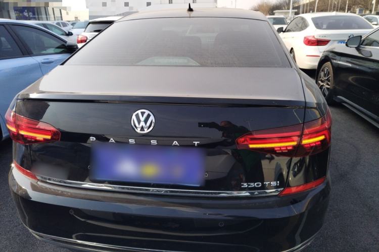 Used Volkswagen Passat 2019 330TSI Luxury Edition China VI Standard
