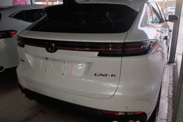 Used CHANGAN UNI-K 2024 2.0T Two-Wheel Drive YueShang Trim Rear Right 45 Deg