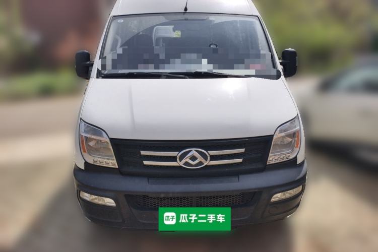 Used SAIC MAXUS Xintu V80 2019 2.5T Classic Model 6-Speed Manual Aotong Long Wheelbase Mid-Height 7-Seater