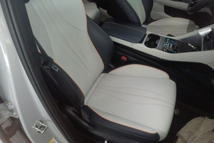 Used BYD Song PLUS New Energy 2024 Honor Edition EV 520km Premium Model
