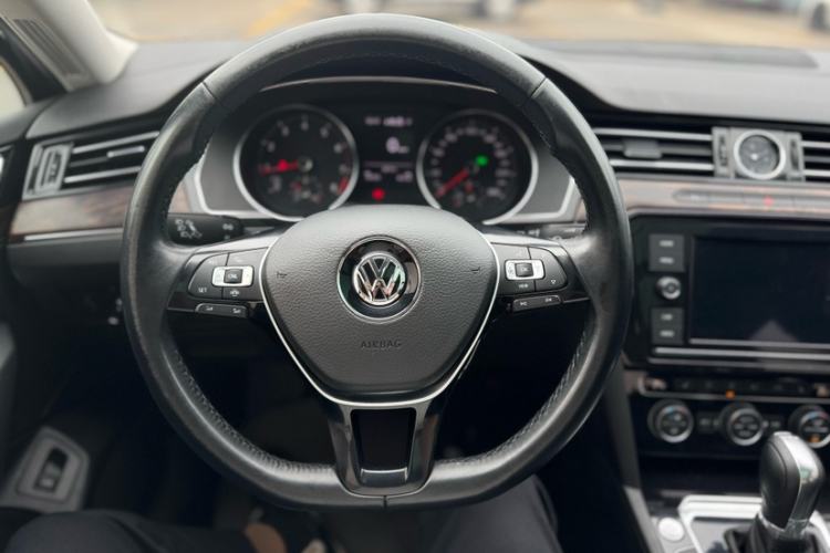 Used Volkswagen Magotan 2019 330TSI DSG Luxury Version China VI Standard