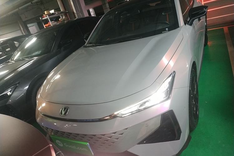 Used CHANGAN UNI-V 2024 1.5T Smart Navigation Version Exterior 1